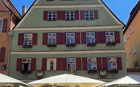Goldner Hirsch